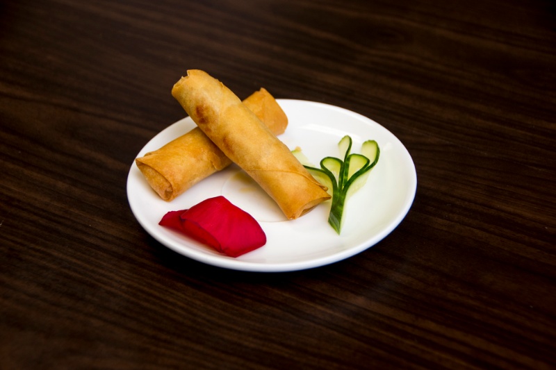 a02. spring rolls (veg.) (2 pc)素春卷